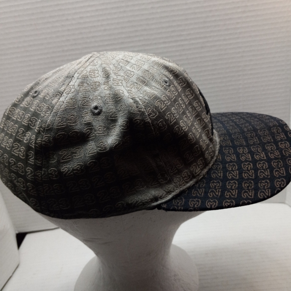Air Jordan Embroidery 23 Flat Brim Gray Black Kids Boys Print 4-7 Fitted Hat Cap - Picture 6 of 12